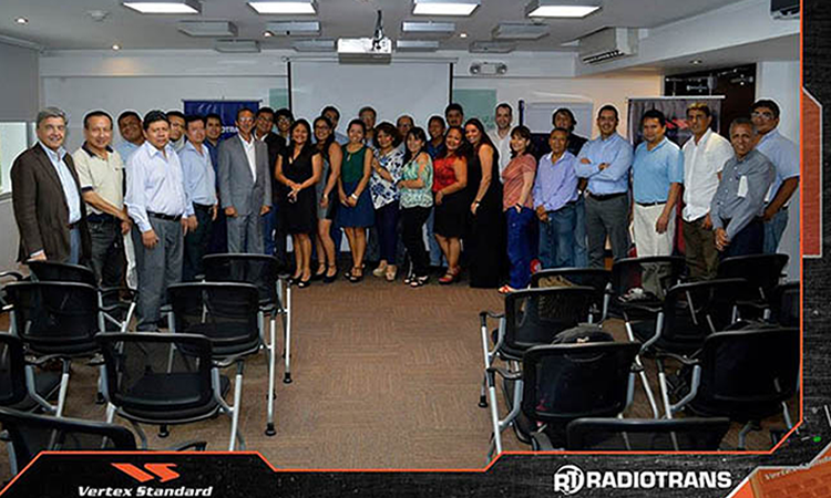 Radiotrans distribuidor oficial de Vertex Standard en Perú