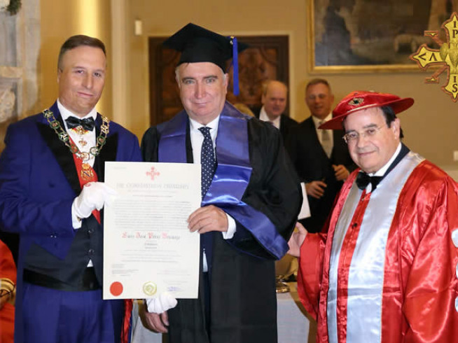 La Universidad de Rhode Island reconoce la trayectoria profesional de nuestro Presidente