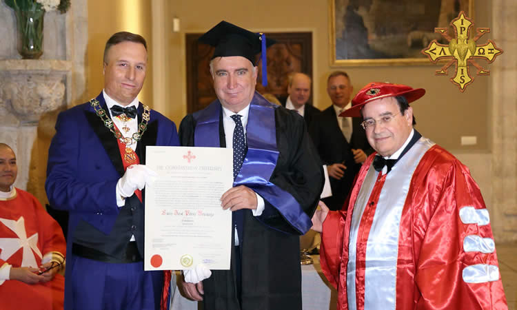 La Universidad de Rhode Island reconoce la trayectoria profesional de nuestro Presidente